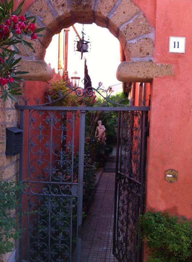 Casa "Oasi" Centro Storico Apartment Tuscania Exterior photo