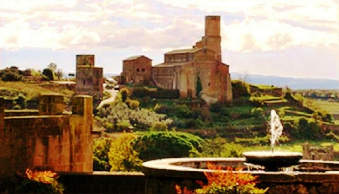 Casa "Oasi" Centro Storico Apartment Tuscania Exterior photo